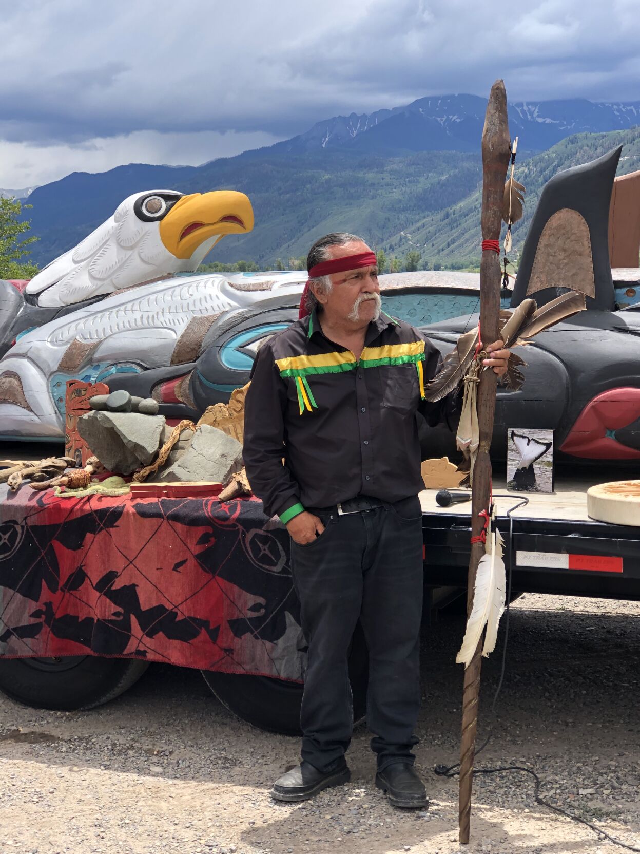 Jewell James totem pole